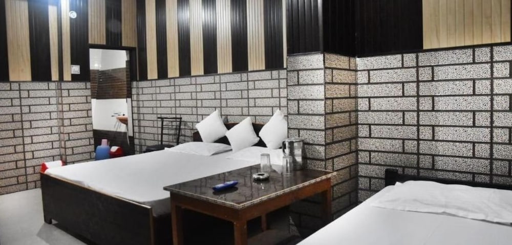 Deluxe Triple Room - Photo 1