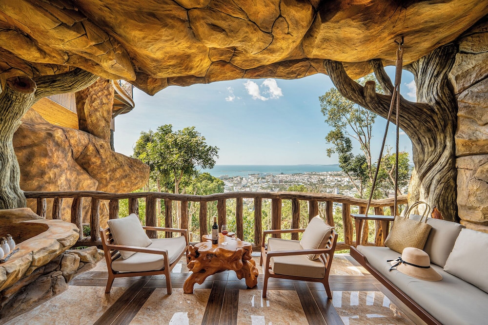 Signature Room, Balcony