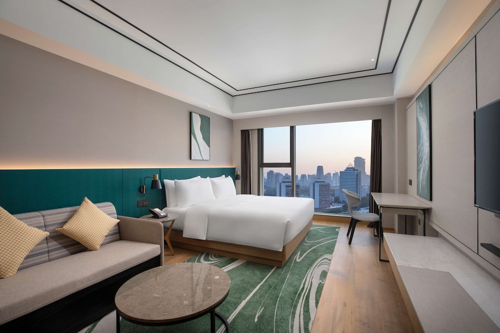 Room, 1 King Bed, Accessible - Photo 4