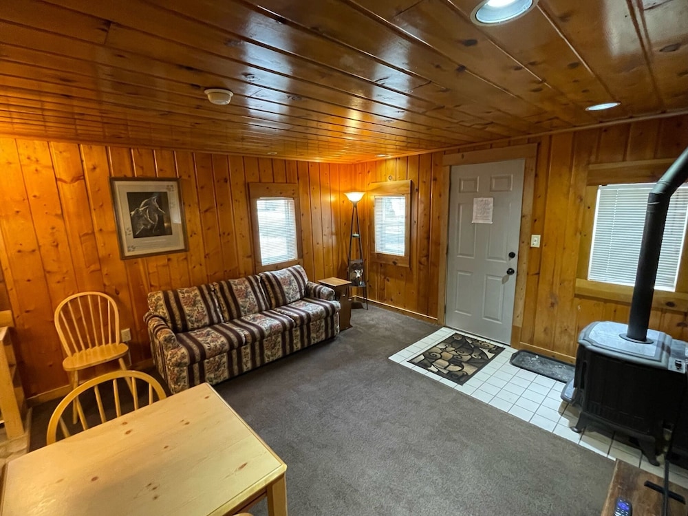 The Wolf Cabin photo 3