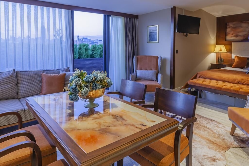 Presidential Suite photo 1