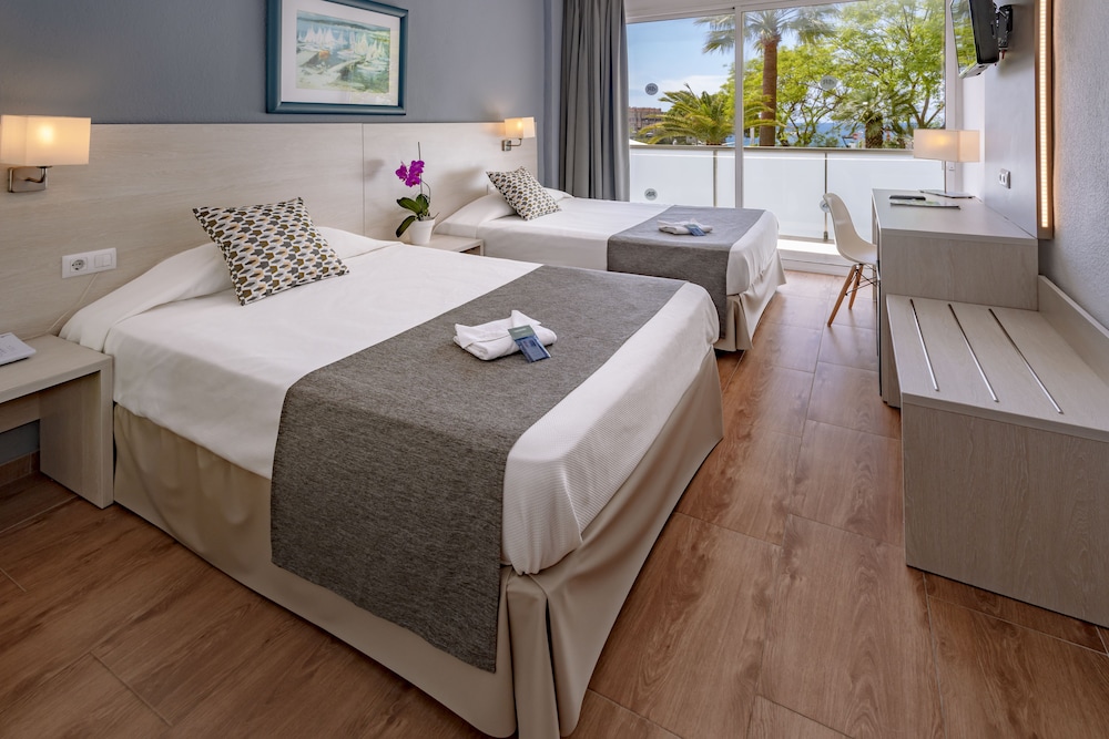 Junior Suite, Balcony (3 Adults)