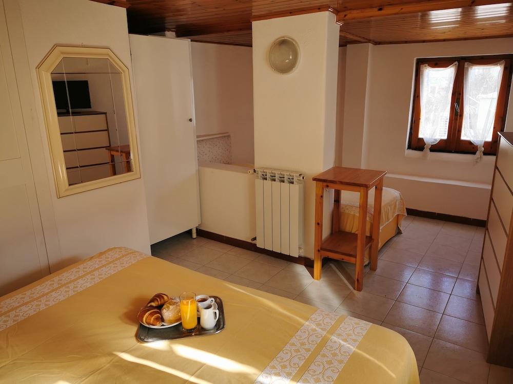 Triple Room - Photo 1