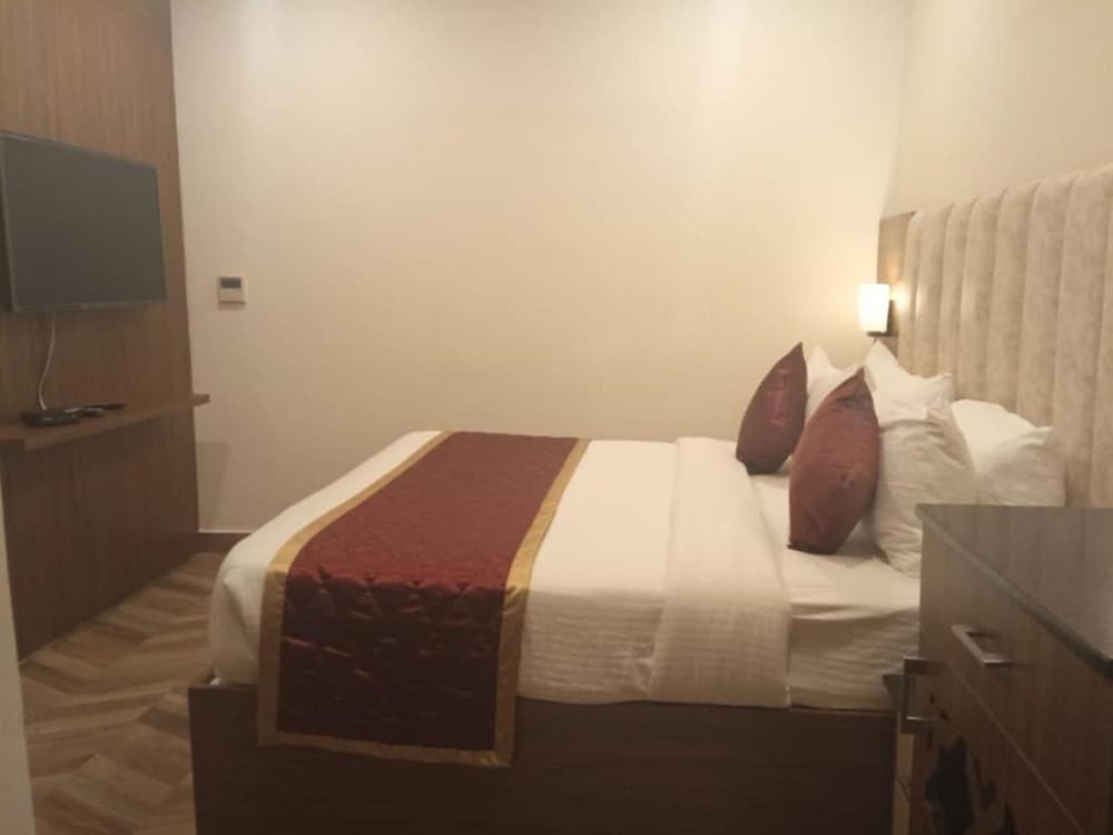 Deluxe Double Room photo 3