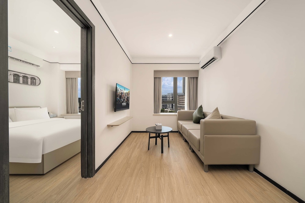 Panoramic Suite, City View photo 2