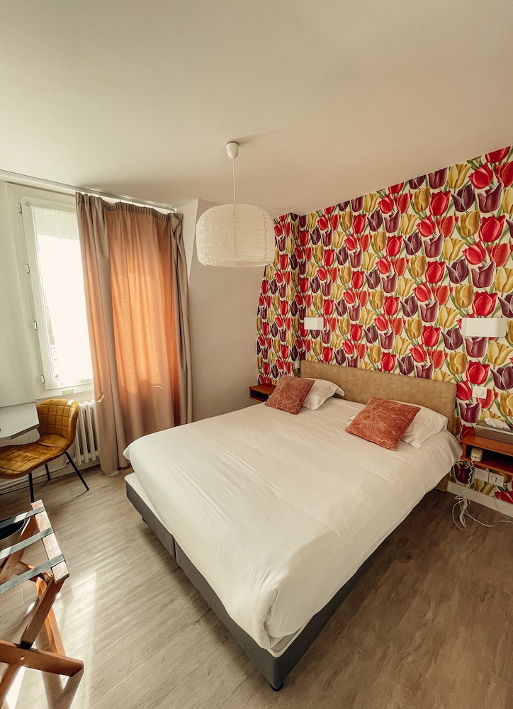 Standard Double or Twin Room photo 3