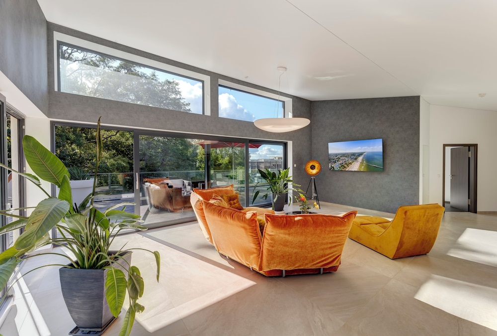 Exclusive Penthouse photo 1
