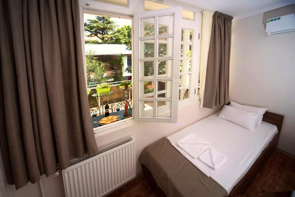 Standard Twin Room, Vineyard View
