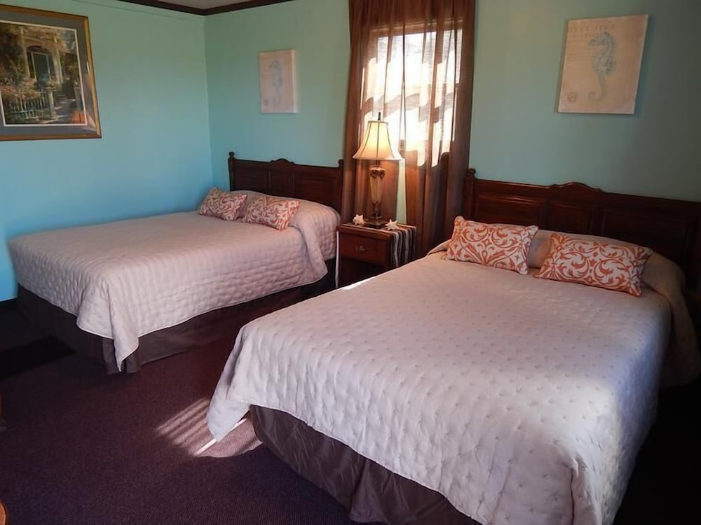 Family Room, 2 Double Beds photo 1