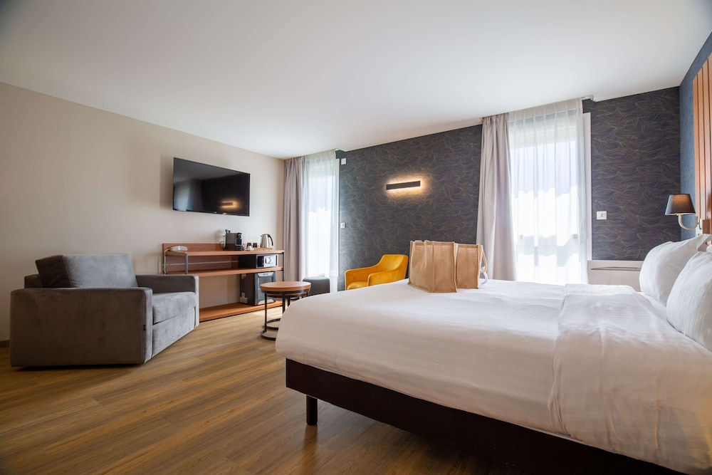 Suite, 1 Double Bed, Spa Access photo 1