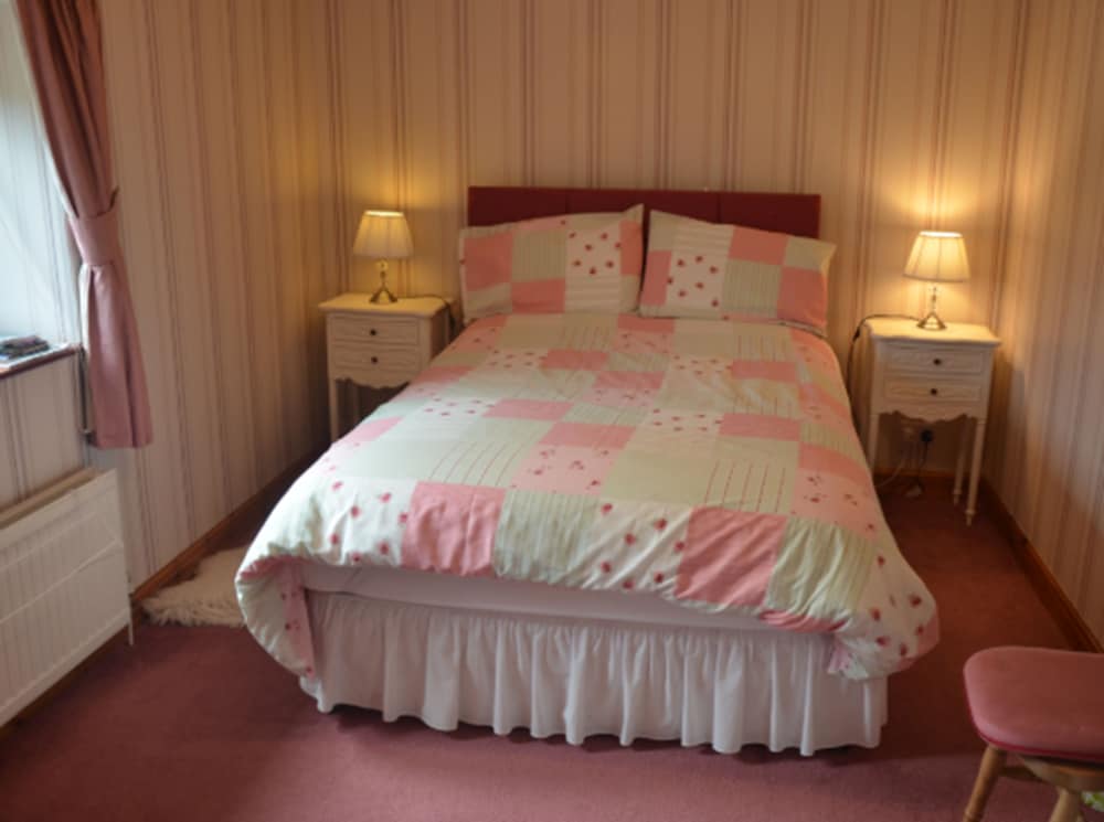 Brown Room photo 1