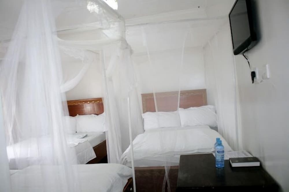 Standard Twin Room, City View photo 1