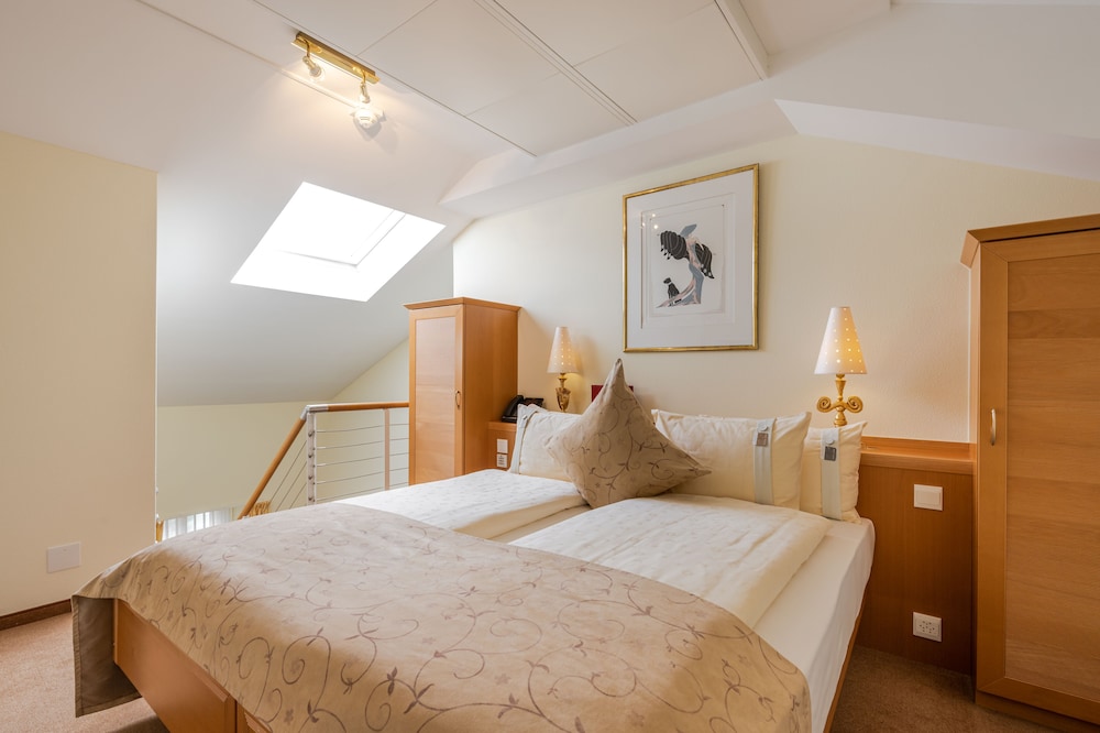 Superior Twin Room, 2 Twin Beds - Photo 7