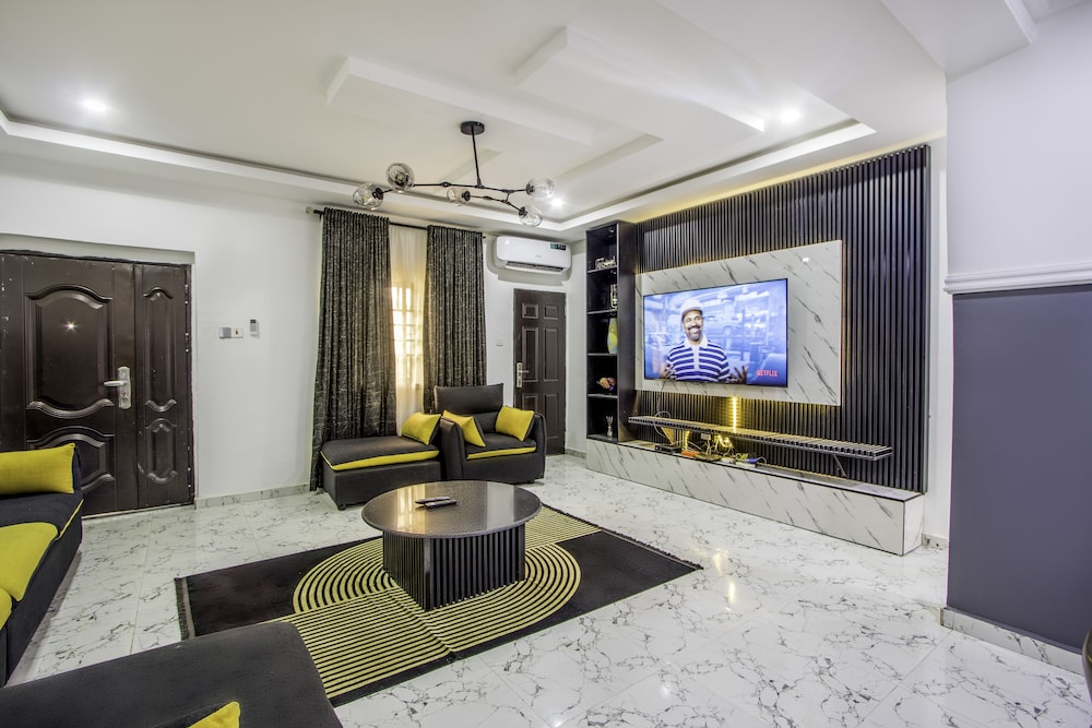 Apartment - Photo 4