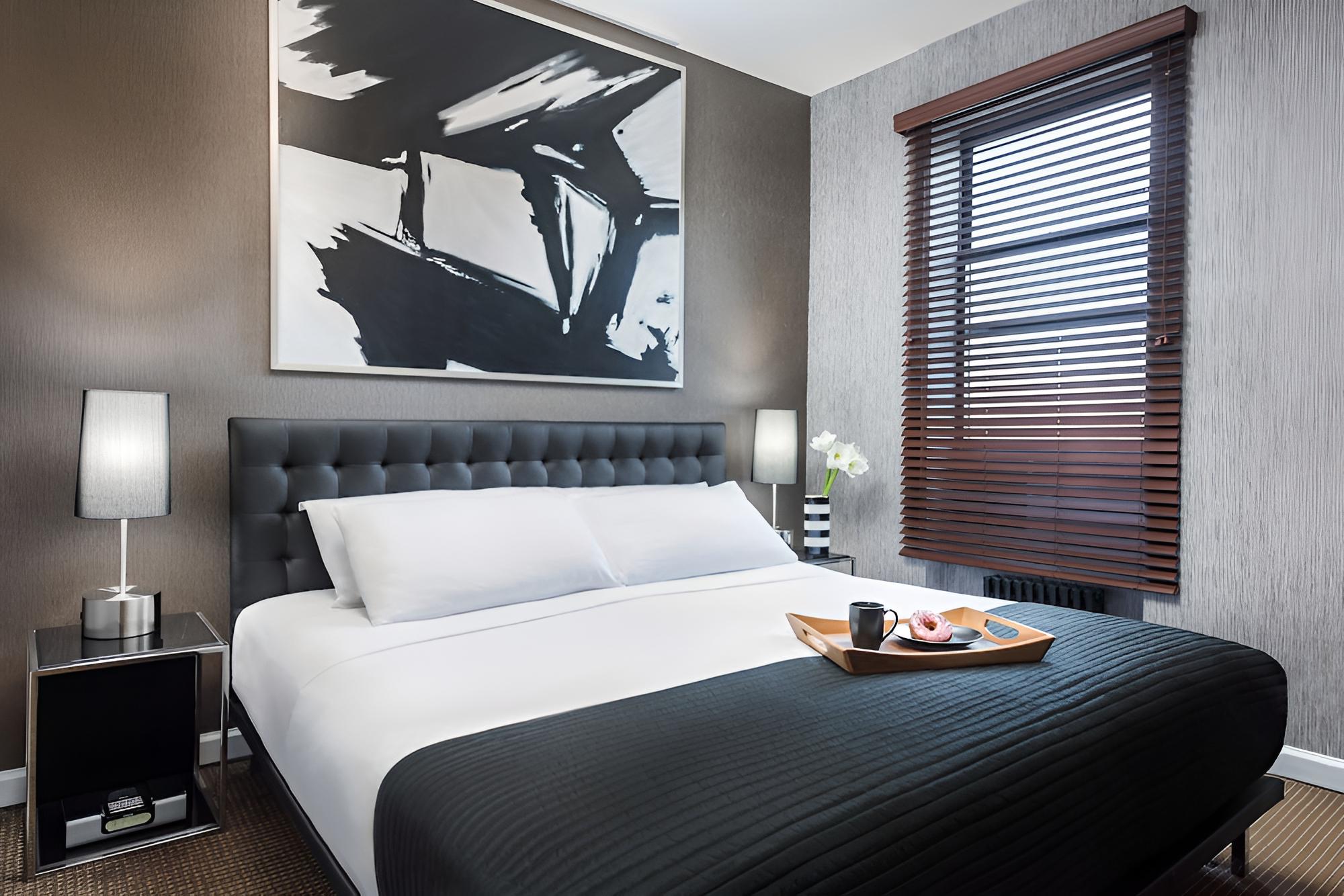 Standard Room, 1 King Bed photo 1