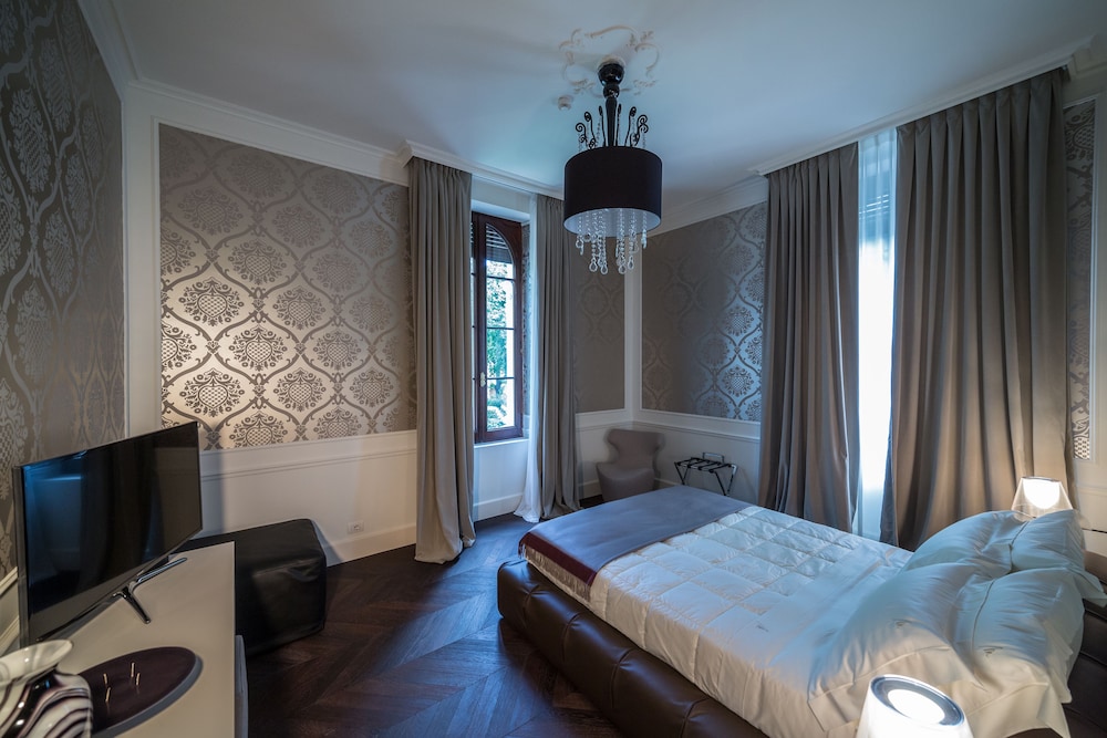 Deluxe Double Room Single Use
