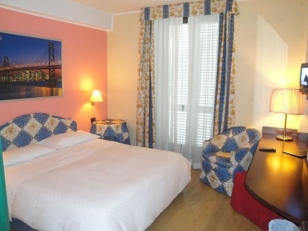 Standard Triple Room photo 3