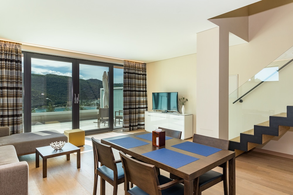 Deluxe Apartment, 1 Bedroom, Sauna, Sea View