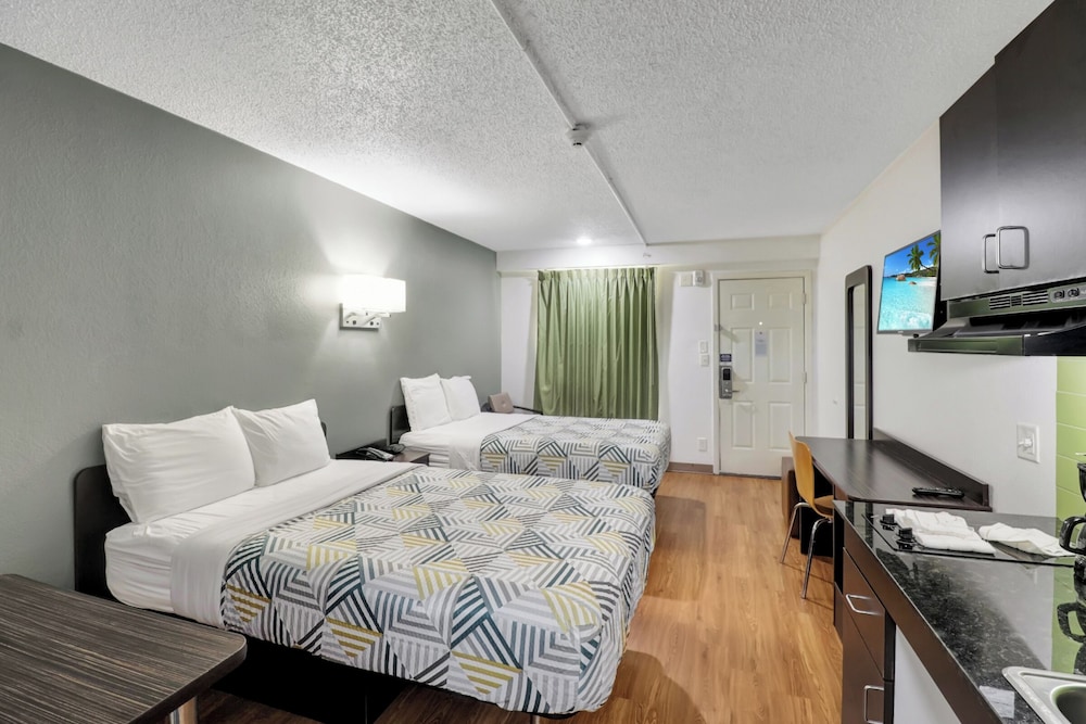 Standard Room, 2 Double Beds, Non Smoking, Kitchenette photo 1