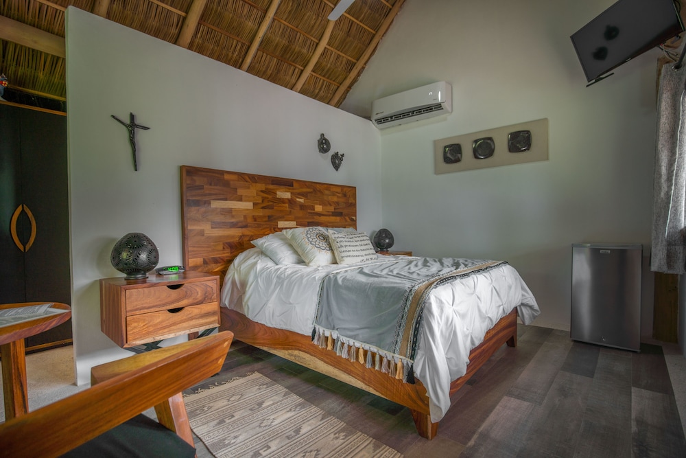 Standard Double Room, 1 King Bed