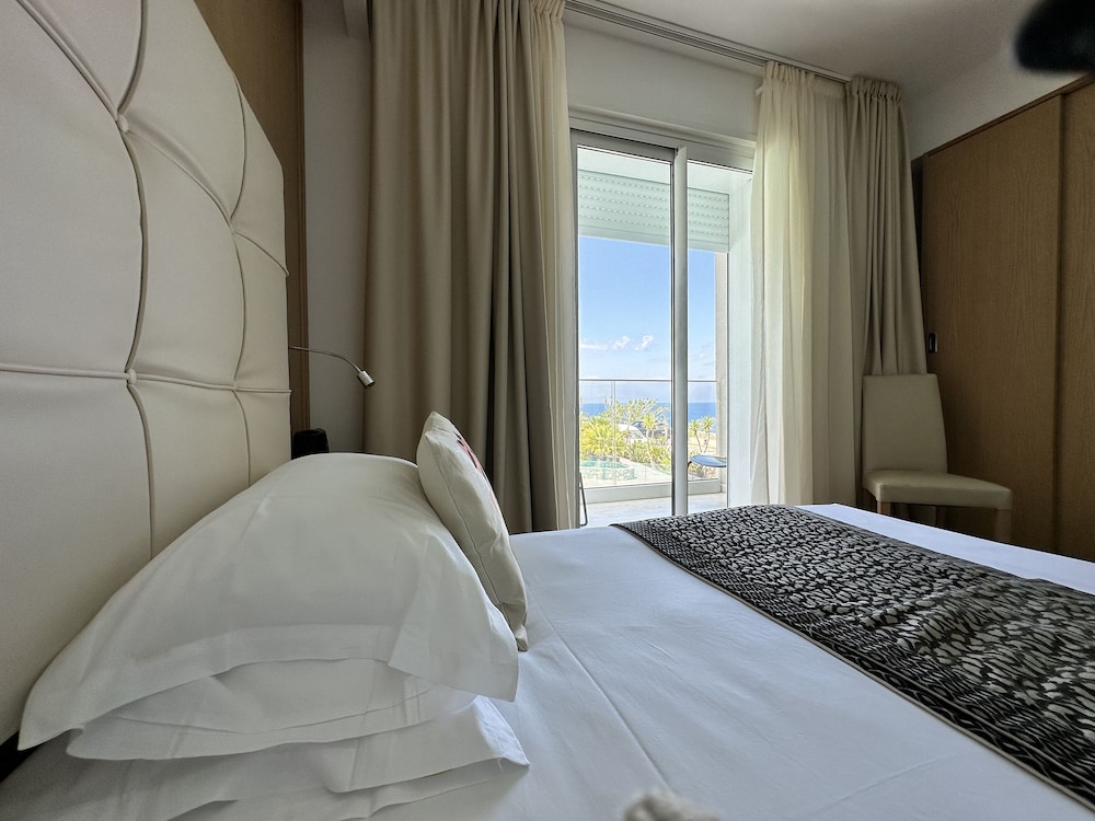 Room M - Balcon Vue Mer -18m² - Lit Double / Lits Jumeaux - Photo 6