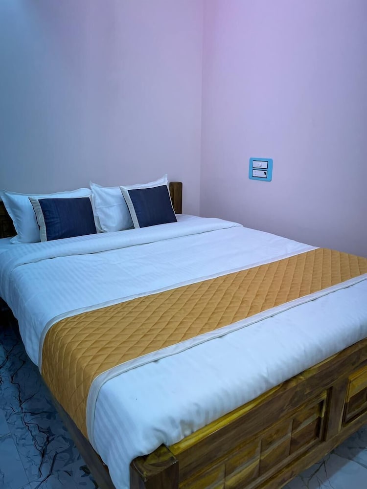 Single Room, Beach View photo 3
