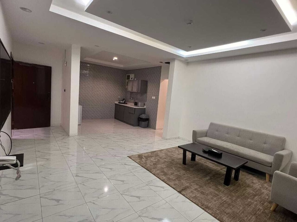 Family Apartment - Photo 7