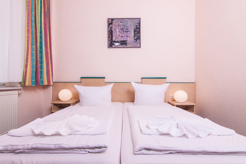 Comfort Double Room, Private Bathroom, City View photo 1