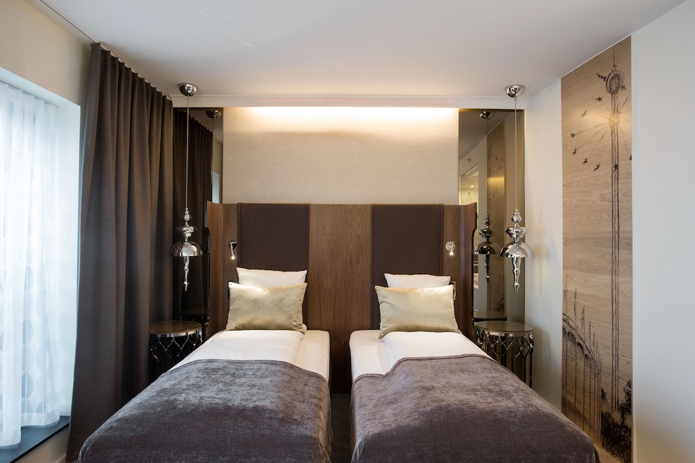 Standard double room with a double bed or twin beds - Photo 2