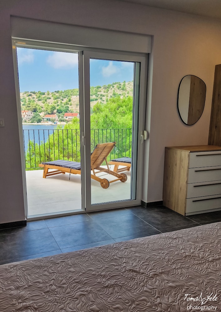 Deluxe Apartment, Sea View photo 2