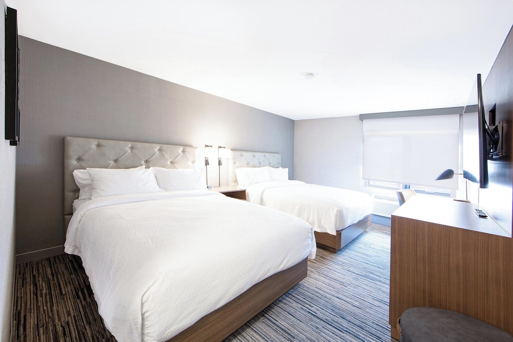 Room, Multiple Beds - Photo 4