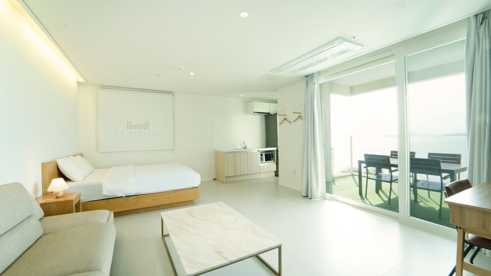 Ocean Suite photo 3