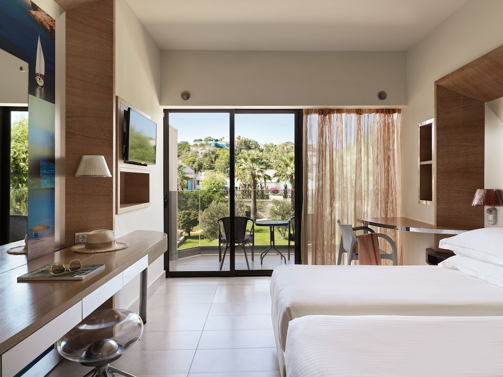 Standard Double Room (Land view) photo 2