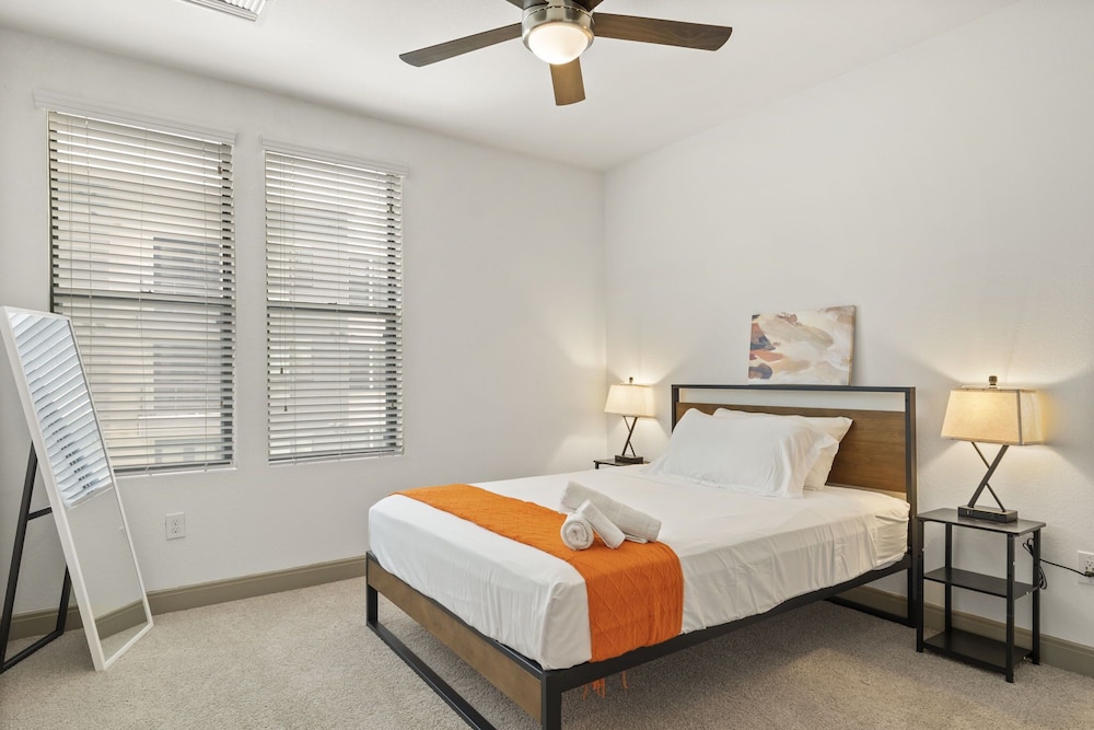 Apartment photo 2