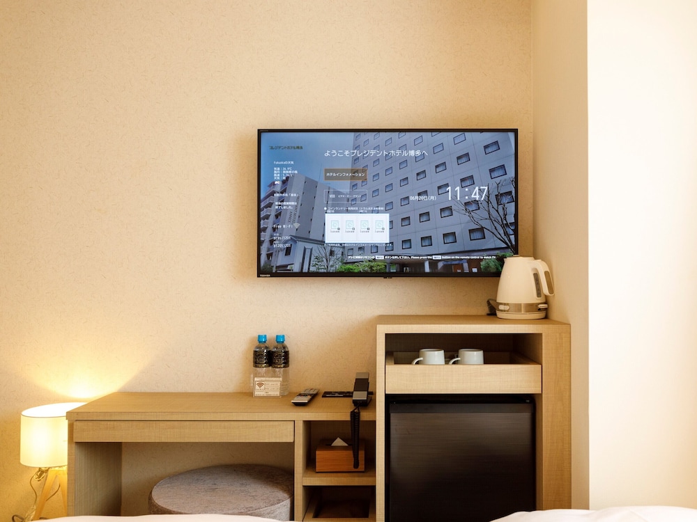 Basic Japanese Western Twin Room, Non Smoking - Photo 9