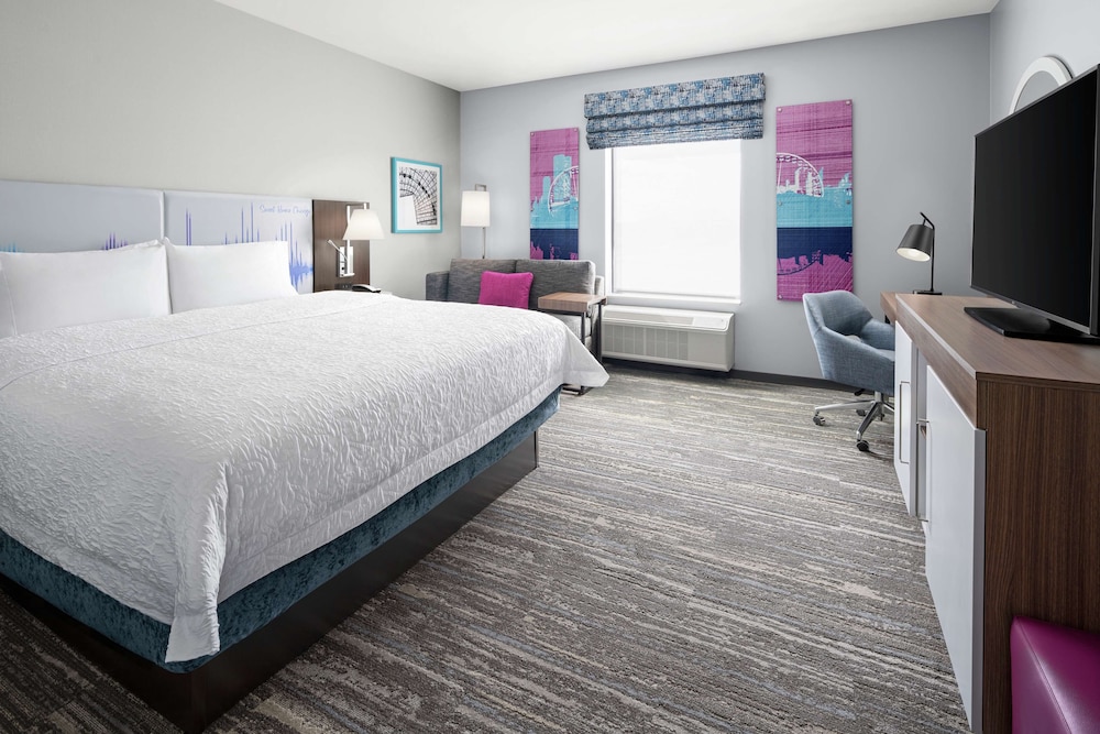Room, 1 King Bed, Accessible (Hearing) - Photo 5