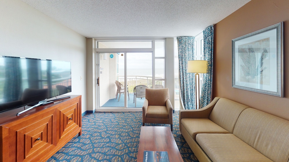 Deluxe Room, 2 Bedrooms, Oceanfront (Angle) - Photo 7