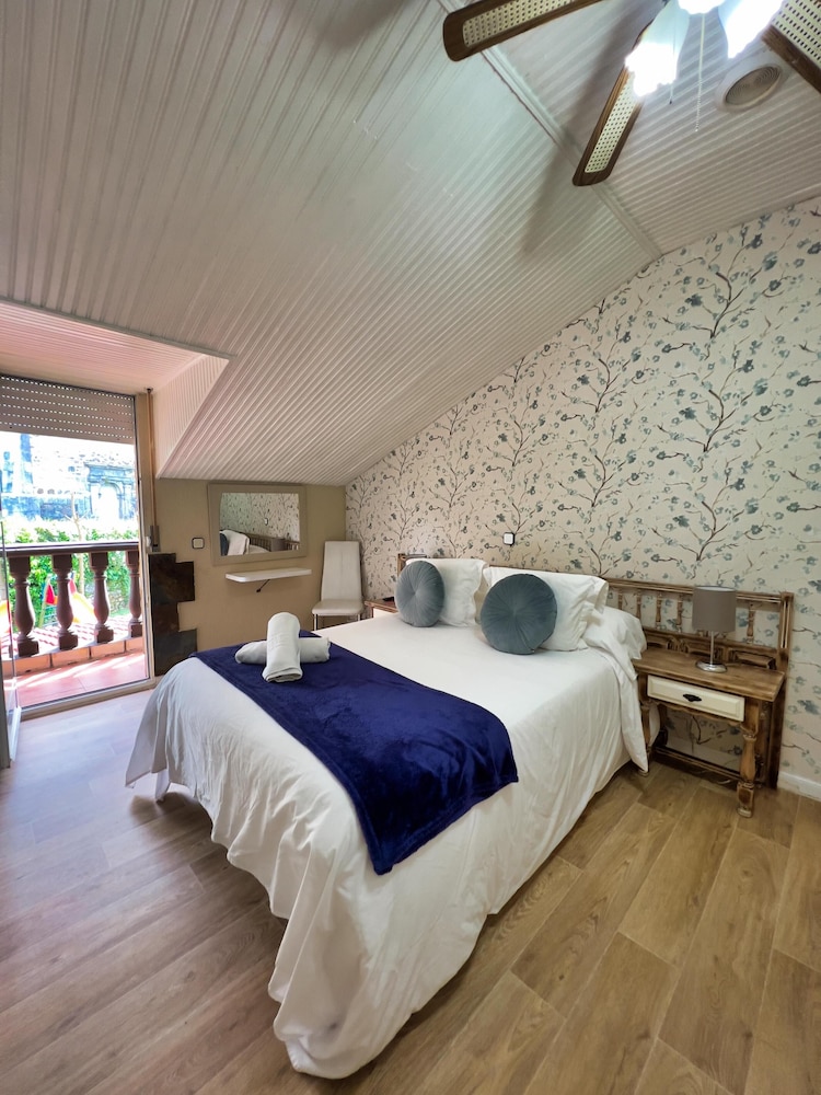 Habitación Doble Con Baño de Hidromasaje y Terraza