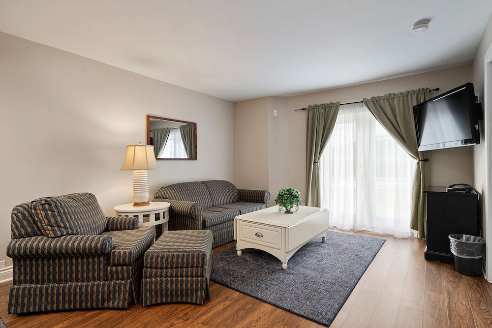 Suite, 1 King Bed With Sofa Bed, Non Smoking, Patio (With Sofabed) - Photo 4