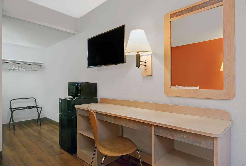Deluxe Room, 2 Double Beds, Non Smoking, Refrigerator photo 3