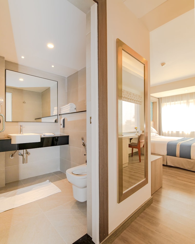 Deluxe Twin Room, 2 Twin Beds, Non Smoking - Photo 2
