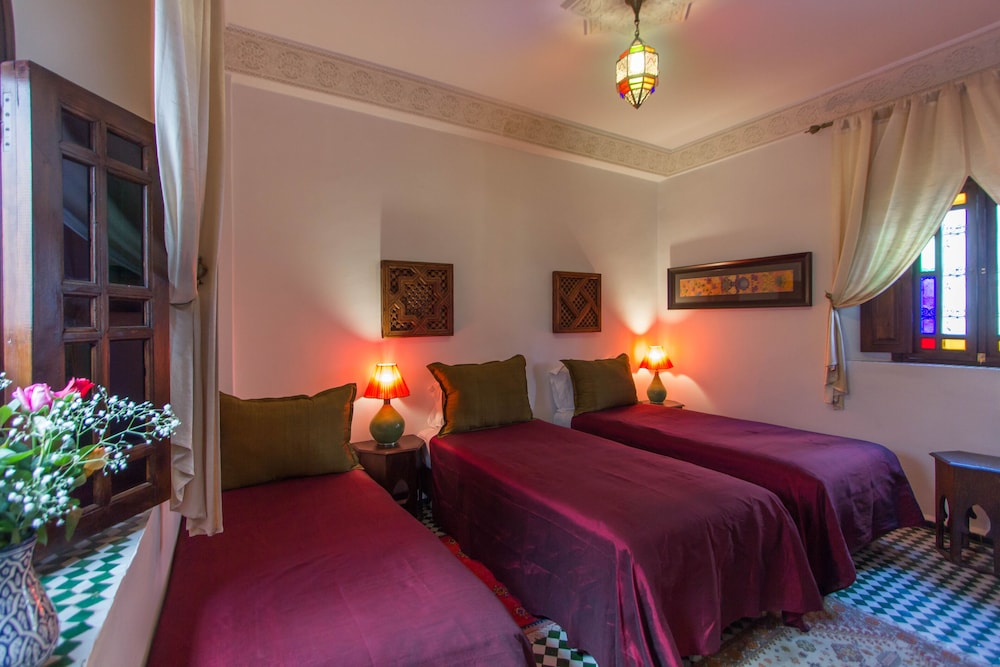 Superior Triple Room, 3 Twin Beds photo 3