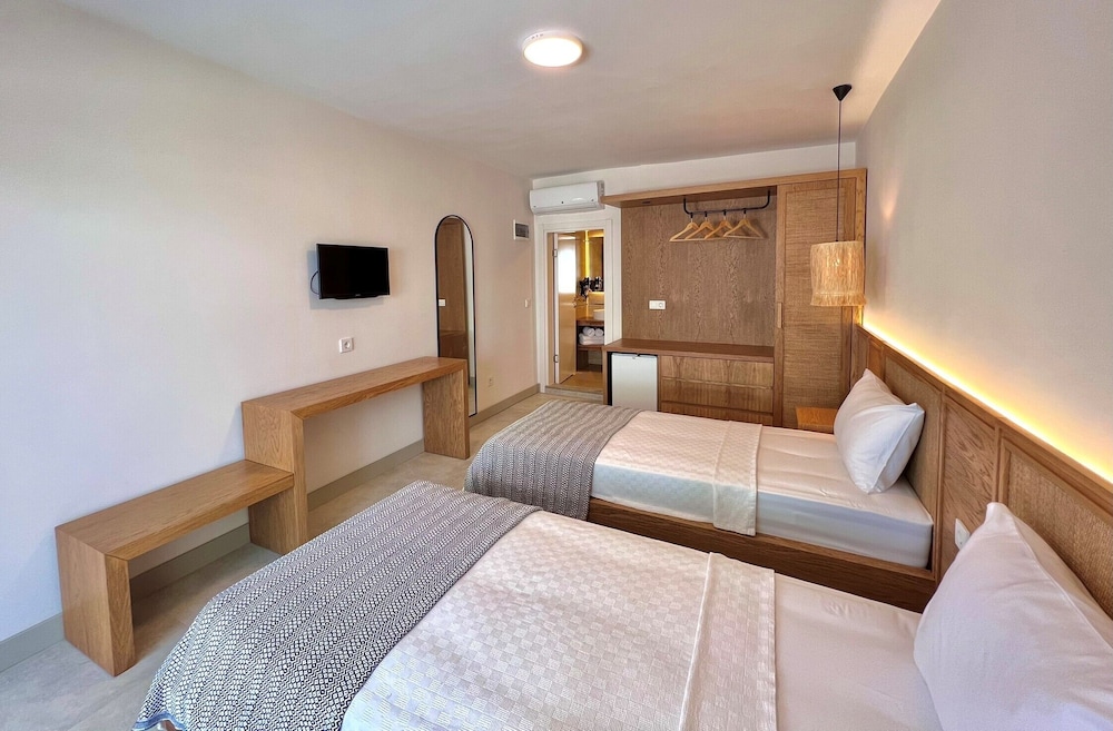 Superior Twin Room photo 3
