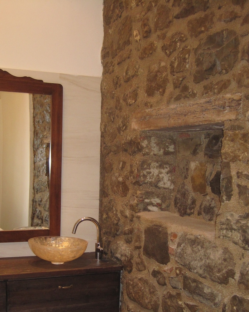 Quadruple Room, Shared Bathroom photo 2