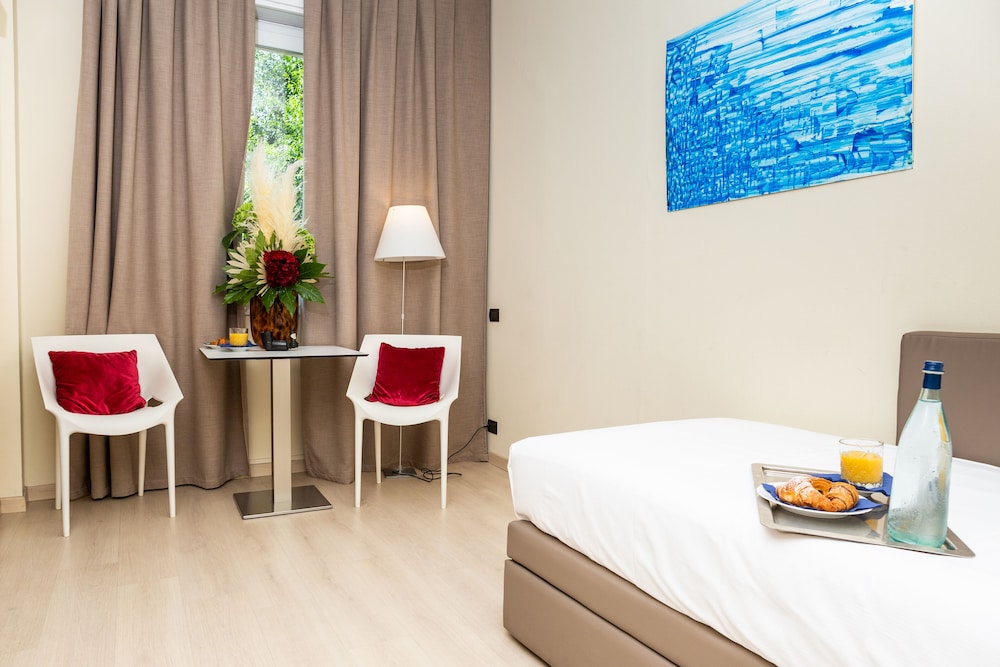 Junior Suite, 2 Bedrooms - Photo 1