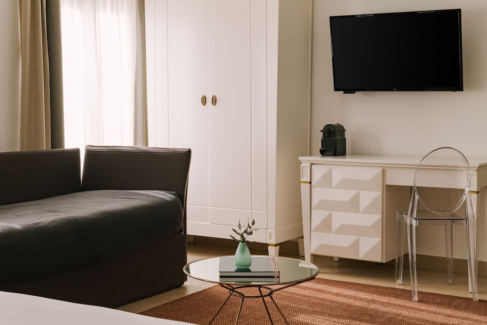 Room, Multiple Beds
