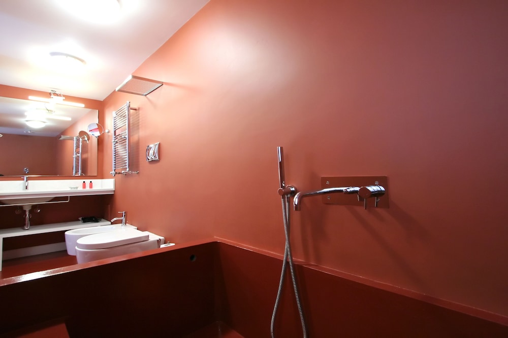 Deluxe Studio Suite photo 3