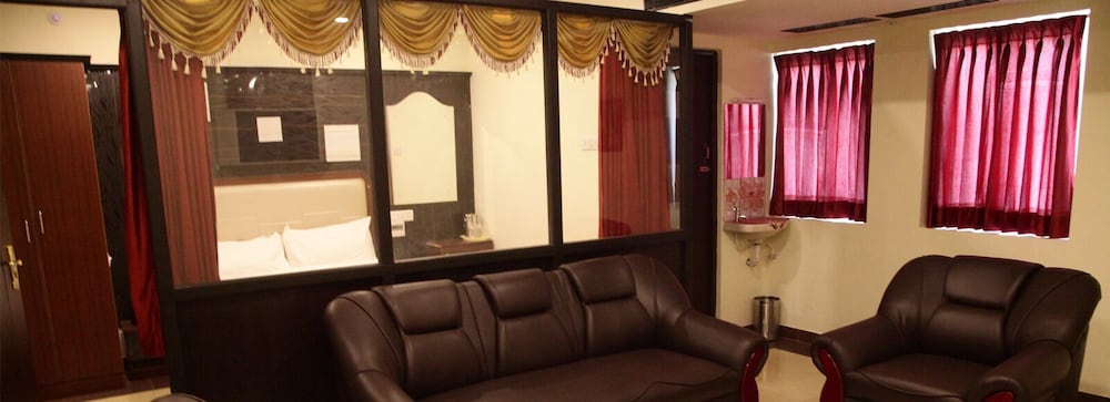 Deluxe Suite photo 1