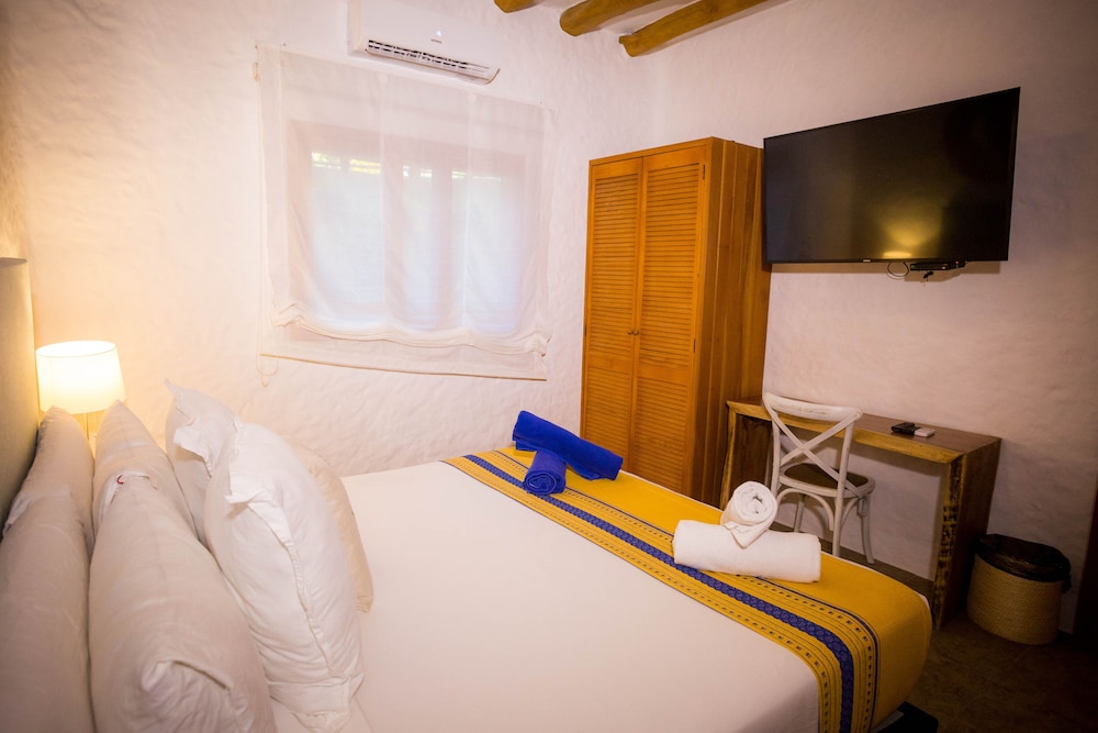 Standard Quadruple Room - Photo 6