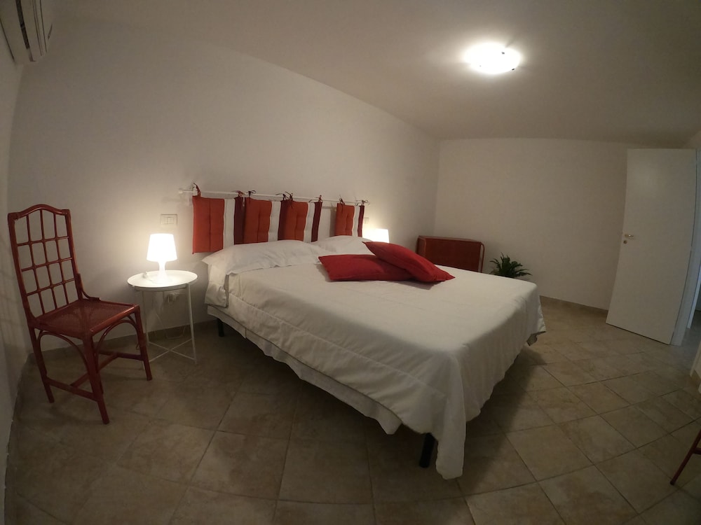 Standard Quadruple Room, Ensuite, Courtyard View photo 1